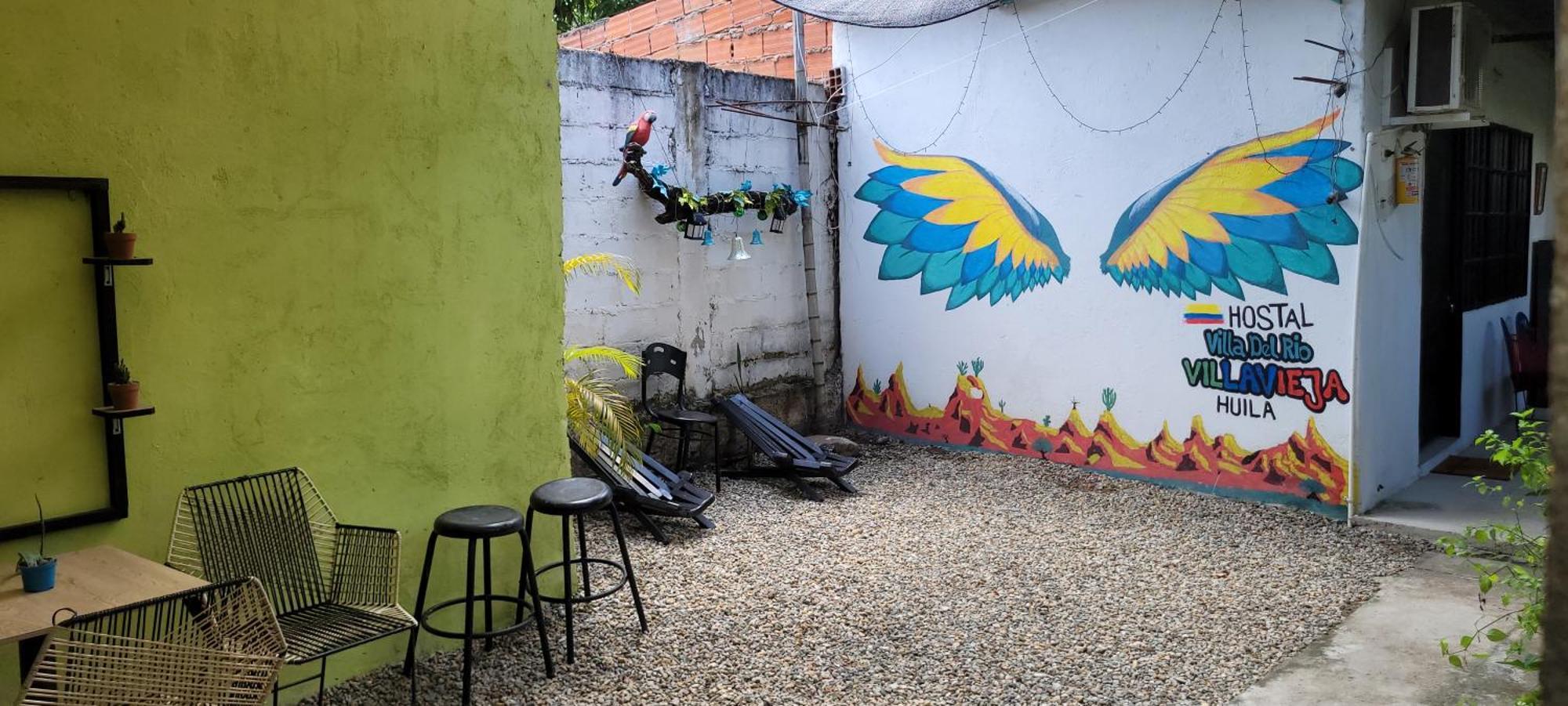 Hostal Villa Del Rio Las Brisas Villavieja Bagian luar foto
