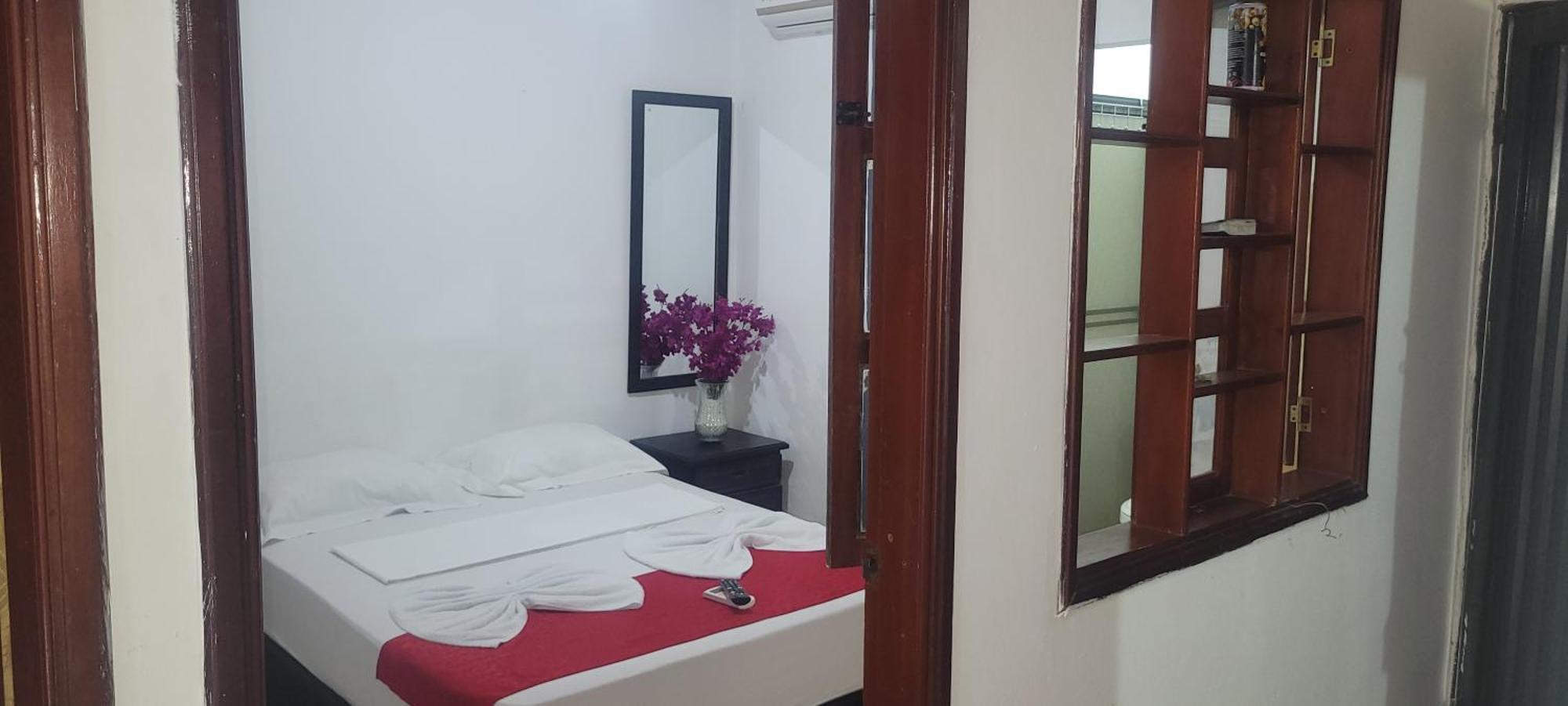Hostal Villa Del Rio Las Brisas Villavieja Bagian luar foto